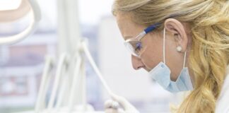 Po co dentysta zakłada fleczer?