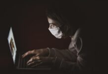 W jakiej odległości trzymać lampę Bioptron? W jakiej odległości trzymać lampę Bioptron?