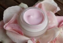 Czy po masce Nakładać serum? Czy po masce Nakładać serum?